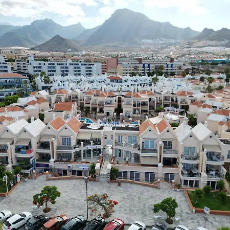 Casa Crown Maisonette Mit 2 Schlafzimmern Und Poolblick شقة *